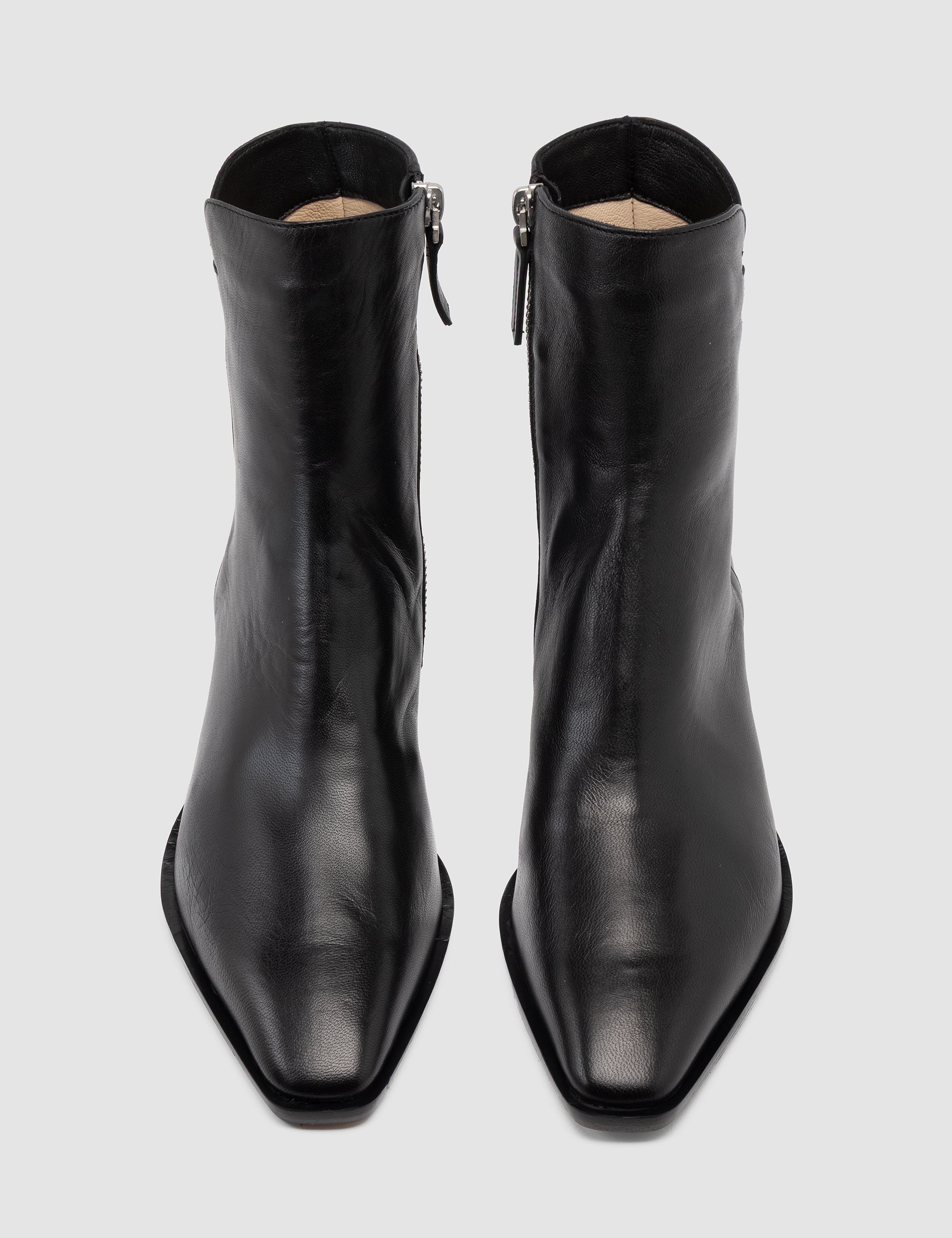 Lia 3322 Black Leather